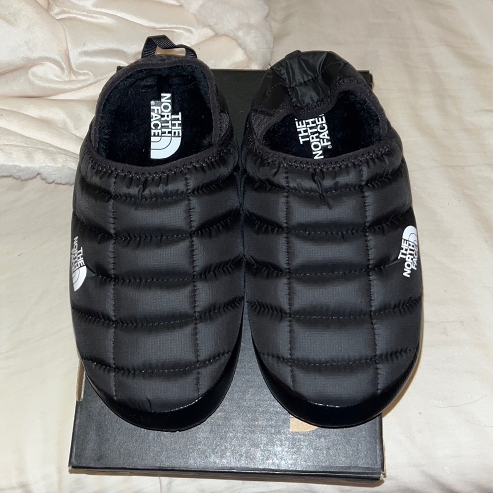 BRAND NEW Women’s Thermoball Traction Mule V NFOA3V1HKX7-060